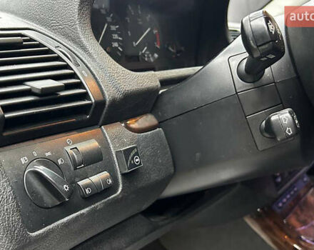 Серый БМВ Х5, объемом двигателя 4.4 л и пробегом 250 тыс. км за 10300 $, фото 10 на Automoto.ua