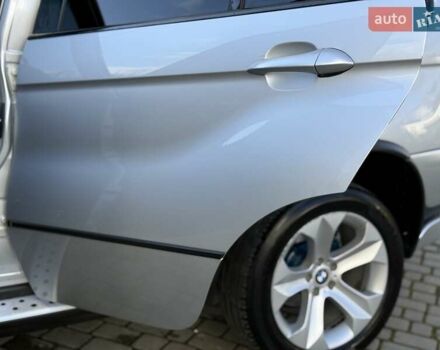 Серый БМВ Х5, объемом двигателя 4.6 л и пробегом 240 тыс. км за 6700 $, фото 77 на Automoto.ua