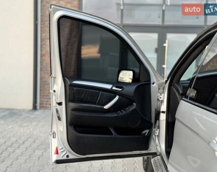 Сірий БМВ Х5, об'ємом двигуна 3 л та пробігом 350 тис. км за 9300 $, фото 24 на Automoto.ua