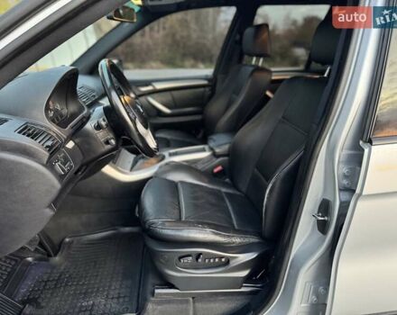 Сірий БМВ Х5, об'ємом двигуна 3 л та пробігом 350 тис. км за 9300 $, фото 25 на Automoto.ua