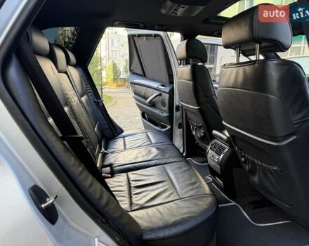 Серый БМВ Х5, объемом двигателя 4.6 л и пробегом 240 тыс. км за 6700 $, фото 48 на Automoto.ua