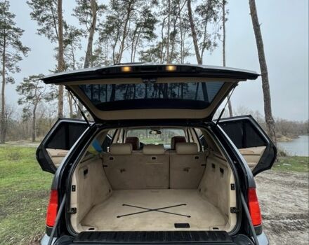 Серый БМВ Х5, объемом двигателя 3 л и пробегом 270 тыс. км за 7300 $, фото 14 на Automoto.ua