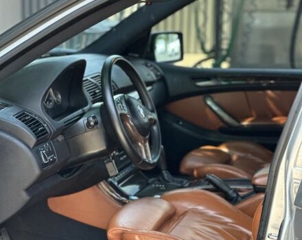 Серый БМВ Х5, объемом двигателя 3 л и пробегом 540 тыс. км за 9500 $, фото 8 на Automoto.ua