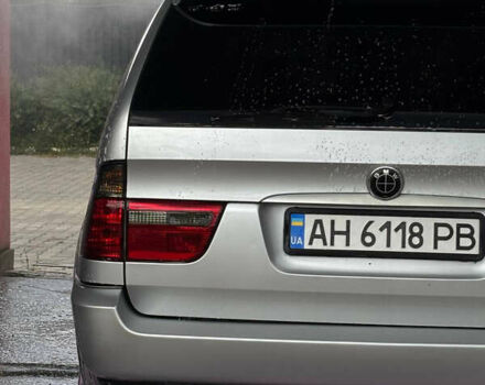 Сірий БМВ Х5, об'ємом двигуна 2.93 л та пробігом 333 тис. км за 10000 $, фото 1 на Automoto.ua