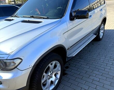 Серый БМВ Х5, объемом двигателя 3 л и пробегом 200 тыс. км за 8000 $, фото 1 на Automoto.ua
