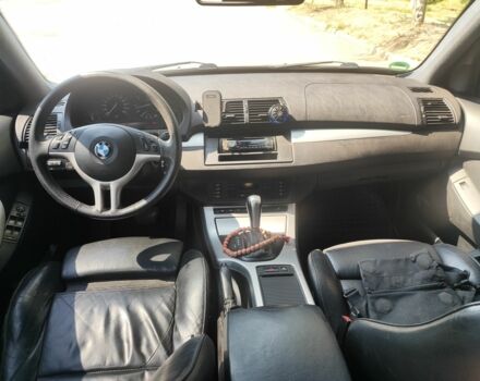 Серый БМВ Х5, объемом двигателя 3 л и пробегом 316 тыс. км за 5500 $, фото 5 на Automoto.ua