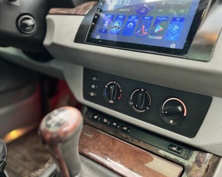 Серый БМВ Х5, объемом двигателя 3 л и пробегом 200 тыс. км за 3400 $, фото 9 на Automoto.ua