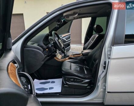 Серый БМВ Х5, объемом двигателя 3 л и пробегом 295 тыс. км за 7999 $, фото 73 на Automoto.ua