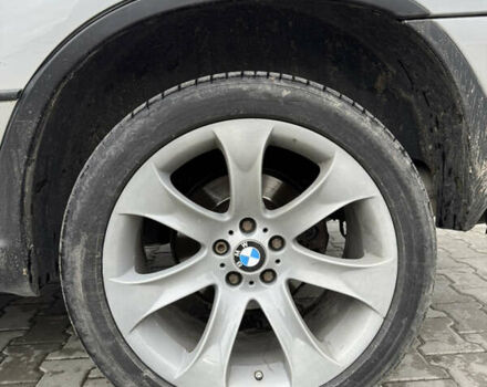 Серый БМВ Х5, объемом двигателя 3 л и пробегом 500 тыс. км за 9200 $, фото 12 на Automoto.ua