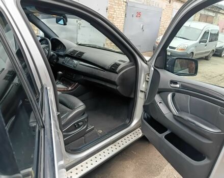 Серый БМВ Х5, объемом двигателя 3 л и пробегом 350 тыс. км за 3850 $, фото 7 на Automoto.ua