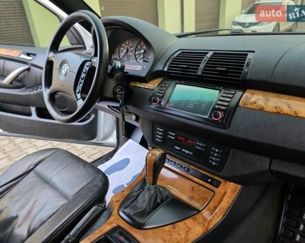 Серый БМВ Х5, объемом двигателя 3 л и пробегом 295 тыс. км за 7999 $, фото 77 на Automoto.ua