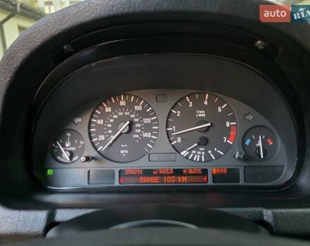 Серый БМВ Х5, объемом двигателя 3 л и пробегом 295 тыс. км за 7999 $, фото 60 на Automoto.ua