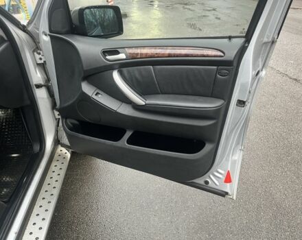 Серый БМВ Х5, объемом двигателя 3 л и пробегом 272 тыс. км за 5700 $, фото 9 на Automoto.ua