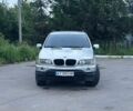 Серый БМВ Х5, объемом двигателя 3 л и пробегом 438 тыс. км за 9000 $, фото 1 на Automoto.ua