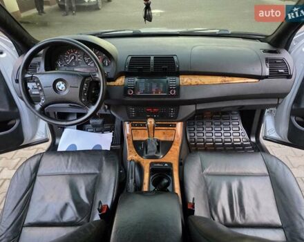 Серый БМВ Х5, объемом двигателя 3 л и пробегом 295 тыс. км за 7999 $, фото 92 на Automoto.ua