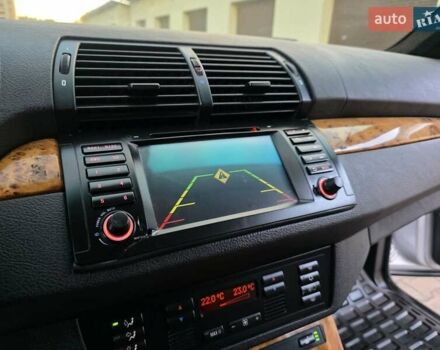 Серый БМВ Х5, объемом двигателя 3 л и пробегом 295 тыс. км за 7999 $, фото 65 на Automoto.ua