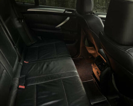 Серый БМВ Х5, объемом двигателя 2.93 л и пробегом 300 тыс. км за 9300 $, фото 5 на Automoto.ua