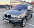 Сірий БМВ Х5, об'ємом двигуна 3 л та пробігом 300 тис. км за 9000 $, фото 1 на Automoto.ua