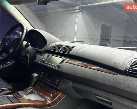 Серый БМВ Х5, объемом двигателя 4.4 л и пробегом 250 тыс. км за 10300 $, фото 17 на Automoto.ua