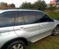 Серый БМВ Х5, объемом двигателя 3 л и пробегом 340 тыс. км за 5000 $, фото 3 на Automoto.ua