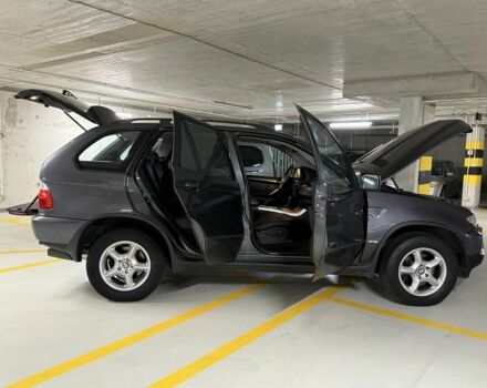 Серый БМВ Х5, объемом двигателя 3 л и пробегом 258 тыс. км за 5950 $, фото 1 на Automoto.ua