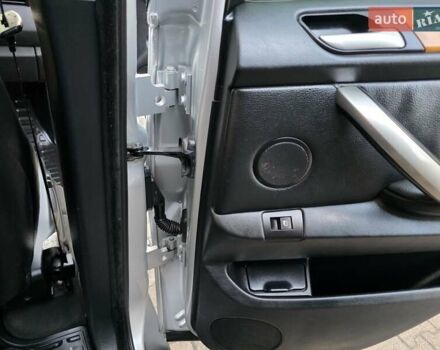 Серый БМВ Х5, объемом двигателя 3 л и пробегом 295 тыс. км за 7999 $, фото 109 на Automoto.ua