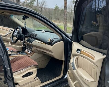 Серый БМВ Х5, объемом двигателя 3 л и пробегом 270 тыс. км за 7300 $, фото 7 на Automoto.ua
