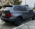 Серый БМВ Х5, объемом двигателя 3 л и пробегом 400 тыс. км за 4650 $, фото 4 на Automoto.ua