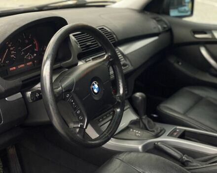 Серый БМВ Х5, объемом двигателя 3 л и пробегом 390 тыс. км за 7900 $, фото 14 на Automoto.ua