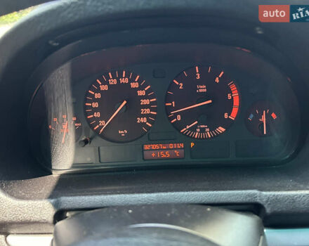 Серый БМВ Х5, объемом двигателя 3 л и пробегом 327 тыс. км за 13000 $, фото 12 на Automoto.ua