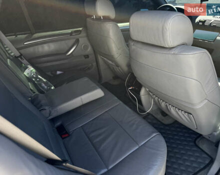 Серый БМВ Х5, объемом двигателя 3 л и пробегом 451 тыс. км за 13999 $, фото 40 на Automoto.ua