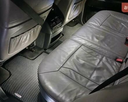 Серый БМВ Х5, объемом двигателя 3 л и пробегом 260 тыс. км за 12000 $, фото 4 на Automoto.ua