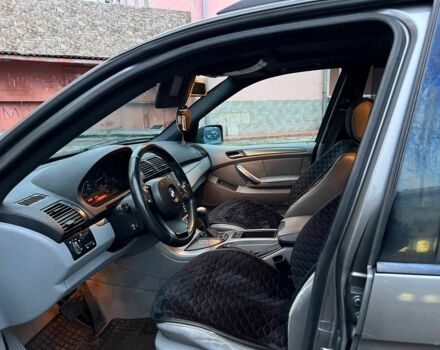Серый БМВ Х5, объемом двигателя 3 л и пробегом 332 тыс. км за 5300 $, фото 5 на Automoto.ua