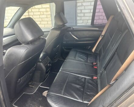 Серый БМВ Х5, объемом двигателя 3 л и пробегом 294 тыс. км за 6000 $, фото 4 на Automoto.ua