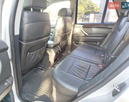 Серый БМВ Х5, объемом двигателя 2.99 л и пробегом 330 тыс. км за 10000 $, фото 2 на Automoto.ua