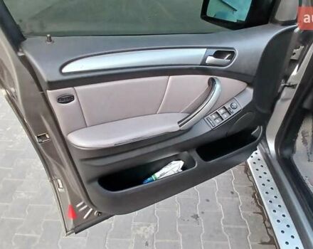 Серый БМВ Х5, объемом двигателя 3 л и пробегом 260 тыс. км за 12000 $, фото 19 на Automoto.ua