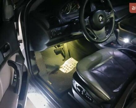 Серый БМВ Х5, объемом двигателя 3 л и пробегом 260 тыс. км за 12000 $, фото 5 на Automoto.ua