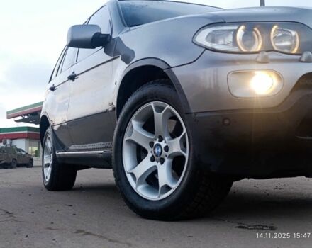 Серый БМВ Х5, объемом двигателя 3 л и пробегом 300 тыс. км за 6000 $, фото 3 на Automoto.ua