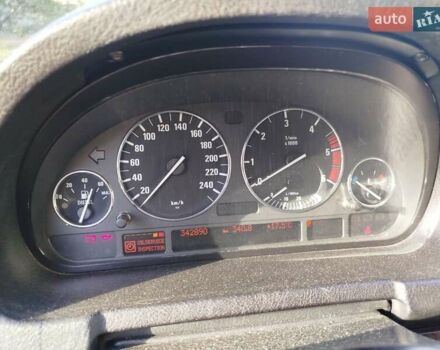 Серый БМВ Х5, объемом двигателя 2.99 л и пробегом 330 тыс. км за 10000 $, фото 5 на Automoto.ua