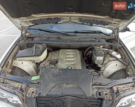 Сірий БМВ Х5, об'ємом двигуна 2.99 л та пробігом 279 тис. км за 13000 $, фото 12 на Automoto.ua