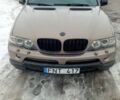 Серый БМВ Х5, объемом двигателя 3 л и пробегом 400 тыс. км за 6500 $, фото 1 на Automoto.ua