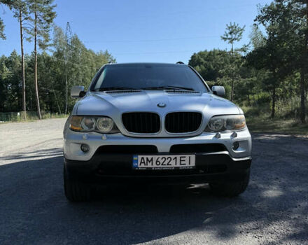 Серый БМВ Х5, объемом двигателя 4.4 л и пробегом 250 тыс. км за 12000 $, фото 1 на Automoto.ua