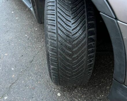 Серый БМВ Х5, объемом двигателя 3 л и пробегом 332 тыс. км за 5300 $, фото 2 на Automoto.ua