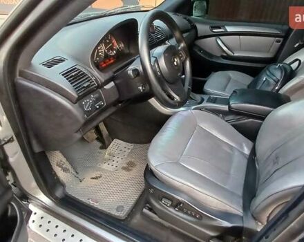 Серый БМВ Х5, объемом двигателя 3 л и пробегом 260 тыс. км за 12000 $, фото 18 на Automoto.ua