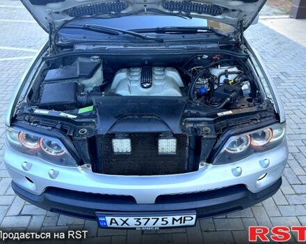 Сірий БМВ Х5, об'ємом двигуна 4.4 л та пробігом 312 тис. км за 10500 $, фото 9 на Automoto.ua