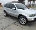 Серый БМВ Х5, объемом двигателя 3 л и пробегом 400 тыс. км за 9000 $, фото 2 на Automoto.ua