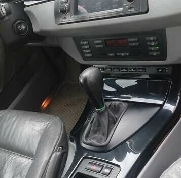 Серый БМВ Х5, объемом двигателя 2.99 л и пробегом 400 тыс. км за 9700 $, фото 6 на Automoto.ua