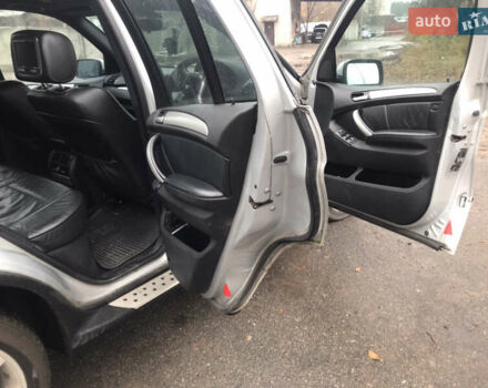 Серый БМВ Х5, объемом двигателя 3 л и пробегом 225 тыс. км за 3700 $, фото 2 на Automoto.ua