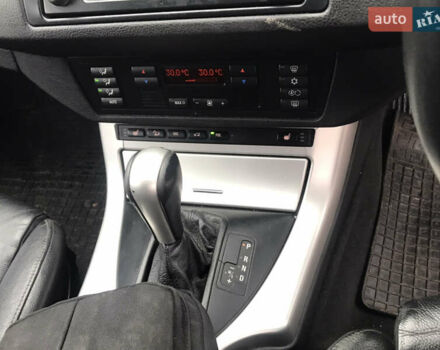 Серый БМВ Х5, объемом двигателя 3 л и пробегом 225 тыс. км за 3700 $, фото 9 на Automoto.ua