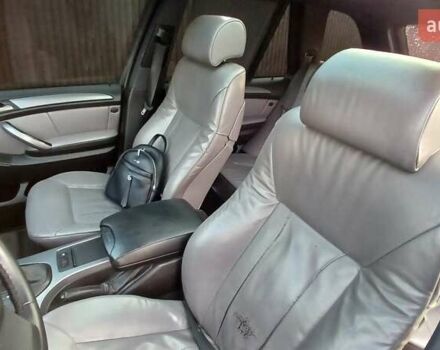 Серый БМВ Х5, объемом двигателя 3 л и пробегом 260 тыс. км за 12000 $, фото 15 на Automoto.ua
